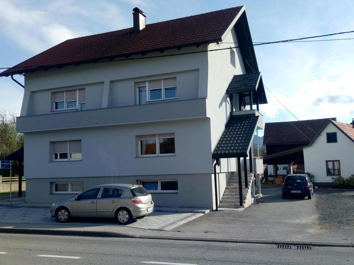 Apartman Gomirje Vrbovsko Eksteriør billede
