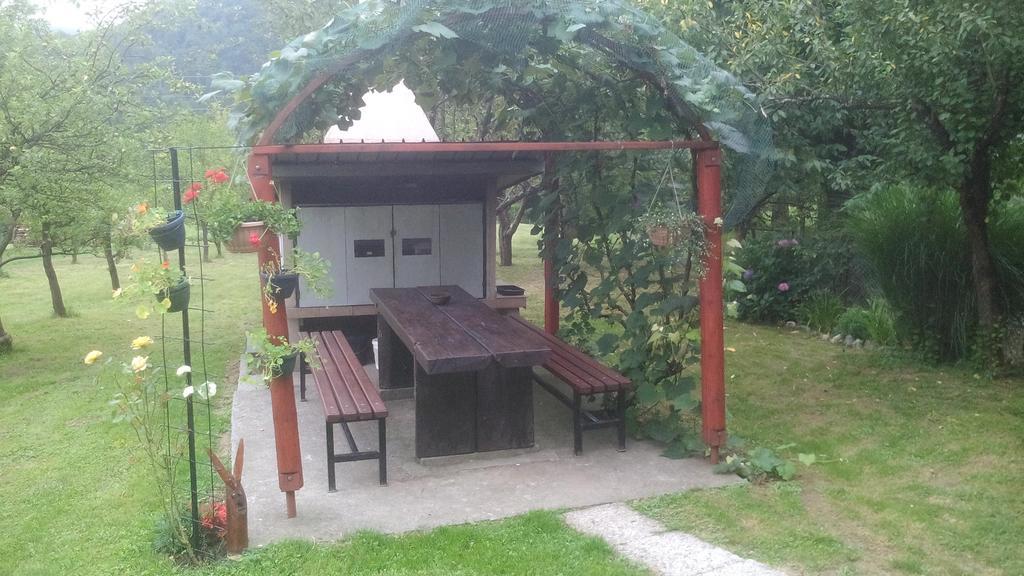 Apartman Gomirje Vrbovsko Eksteriør billede